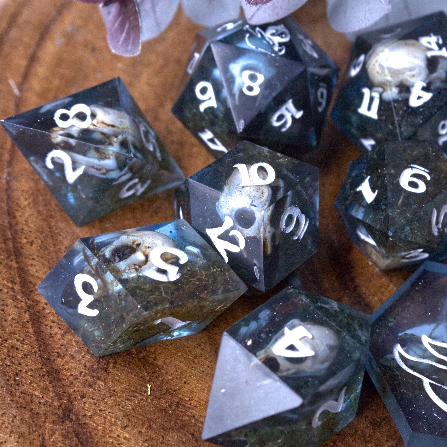 Three Eyed Raven Skull Dice Set